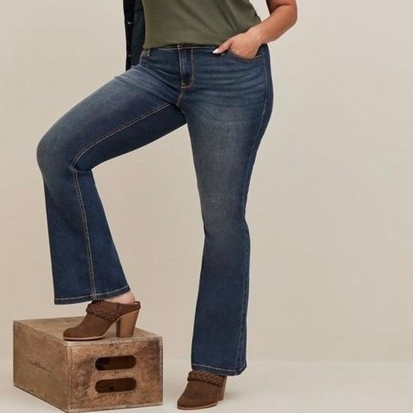 torrid Denim - Torrid Luxe Slim Boot Jeans‎ Women's 18R Mid Rise Stretch Bootcut Dark Wash NWT